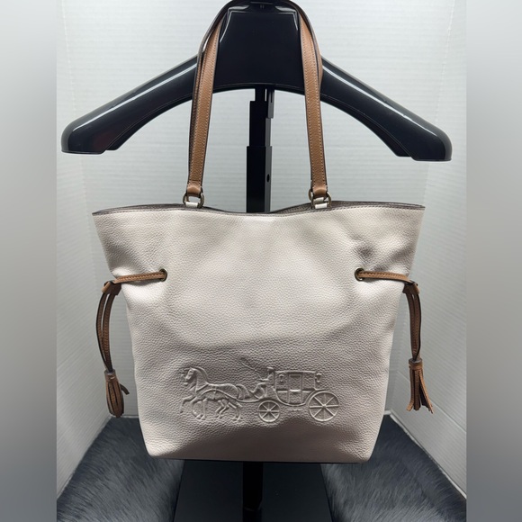 Coach Handbags - Coach Andy Horse & Carriage Tote